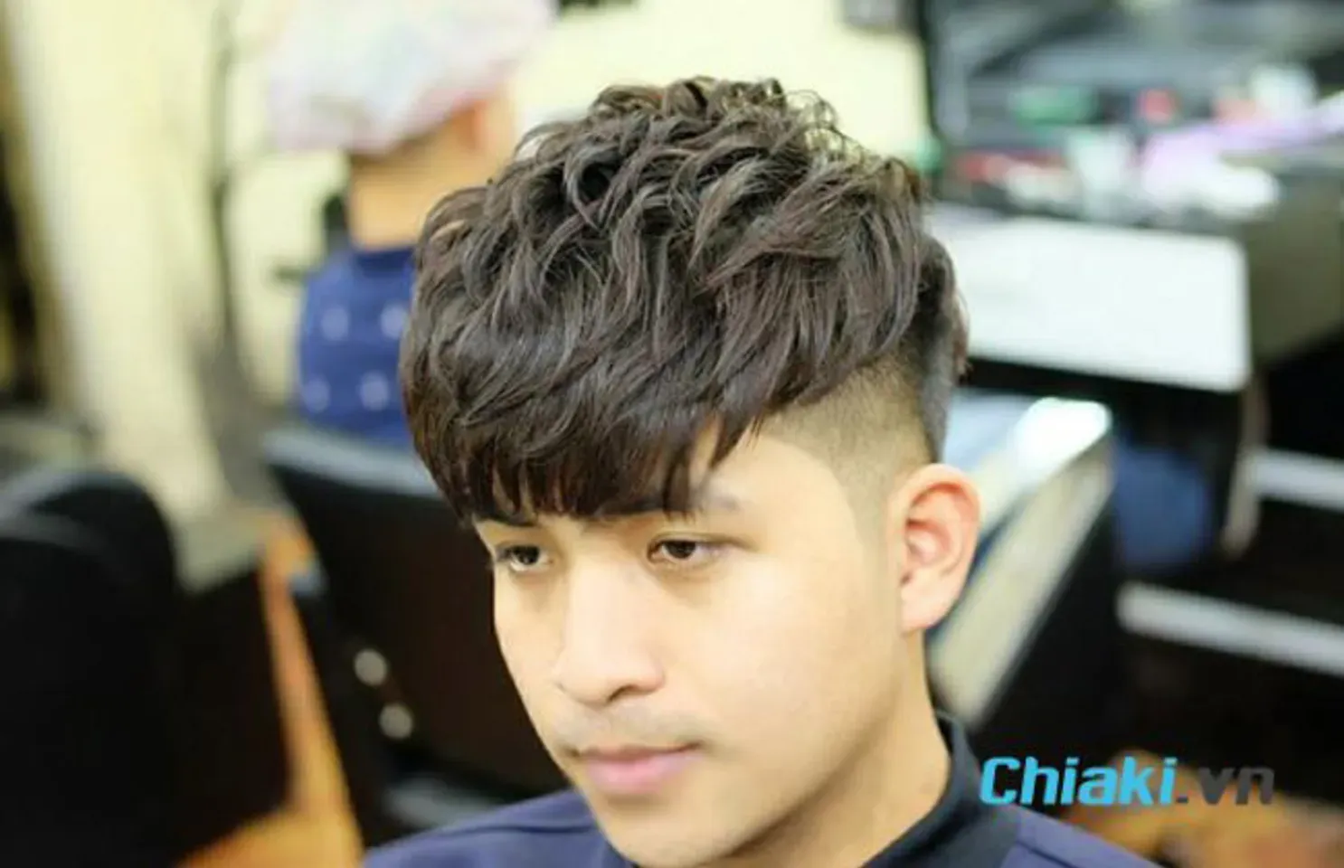 Tóc layer undercut nam với sự kết hợp mạnh mẽ, cá tính