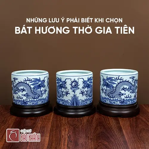 Bát hương chuẩn trên bàn thờ gia tiên.