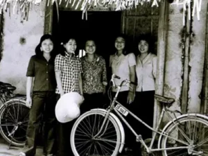 Xe đạp cũ hoài niệm: Bình yên suy tư.