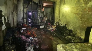 Nhà Cháy, Ánh Sáng Hy Vọng