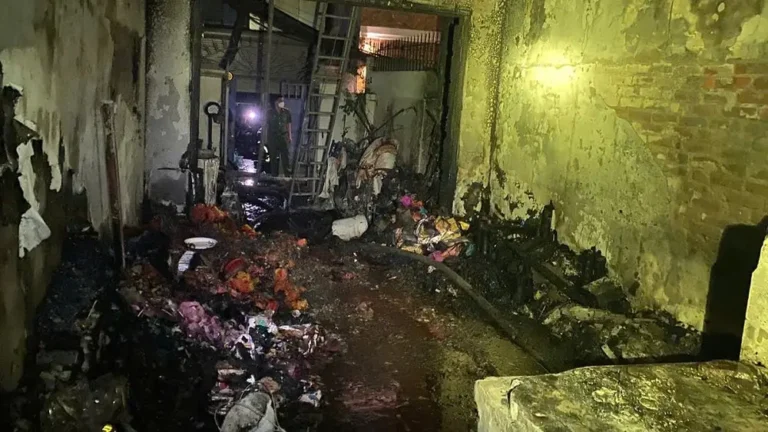 Nhà Cháy, Ánh Sáng Hy Vọng