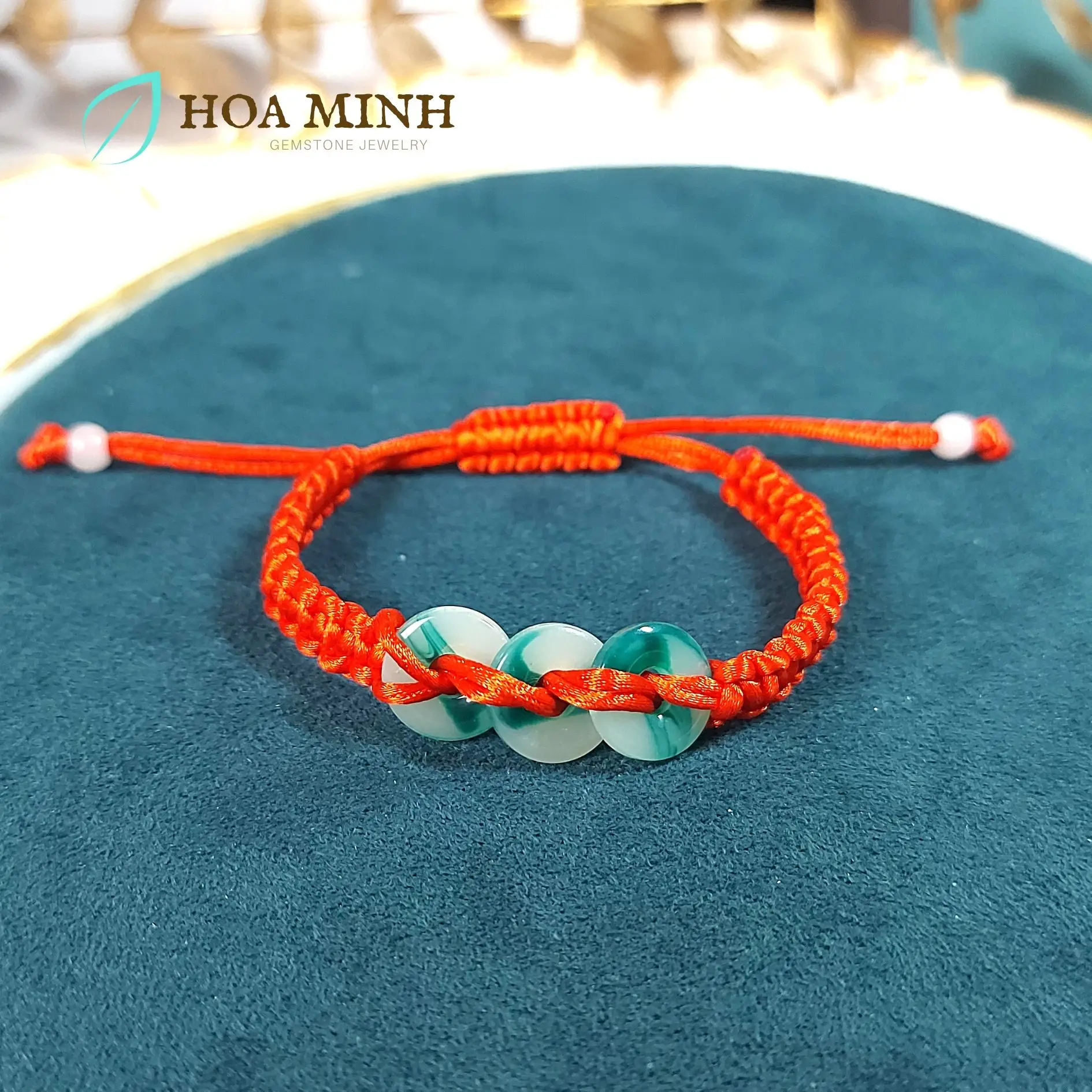 Vòng Chỉ Đỏ Ngọc Bích Hợp Tuổi: Bí Quyết Thu Hút May Mắn 4 Vòng chỉ đỏ ngọc bích