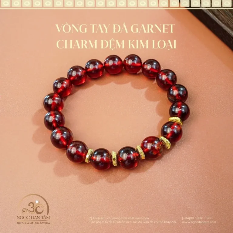 Vòng đá Garnet đa sắc màu.