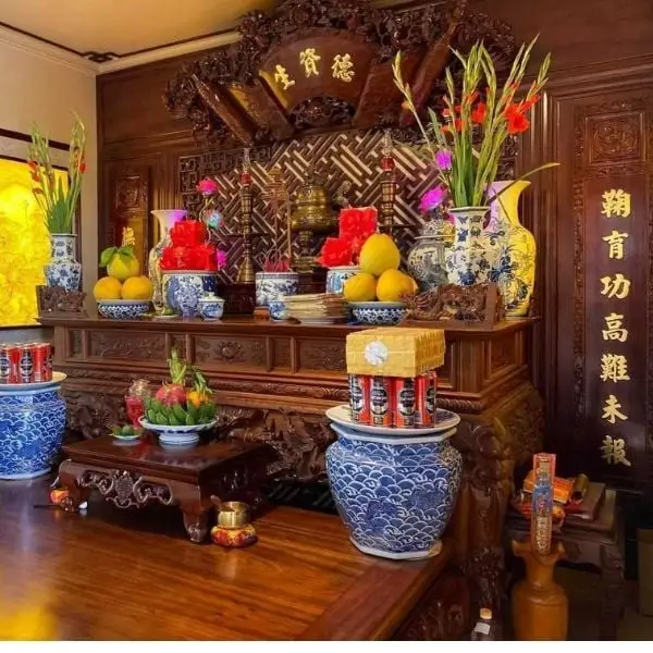 Kiêng Kỵ Bàn Thờ Đối Diện Cửa: Hóa Giải Chuẩn Phong Thủy 5 Vị trí bàn thờ chuẩn phong thủy, hút tài lộc.