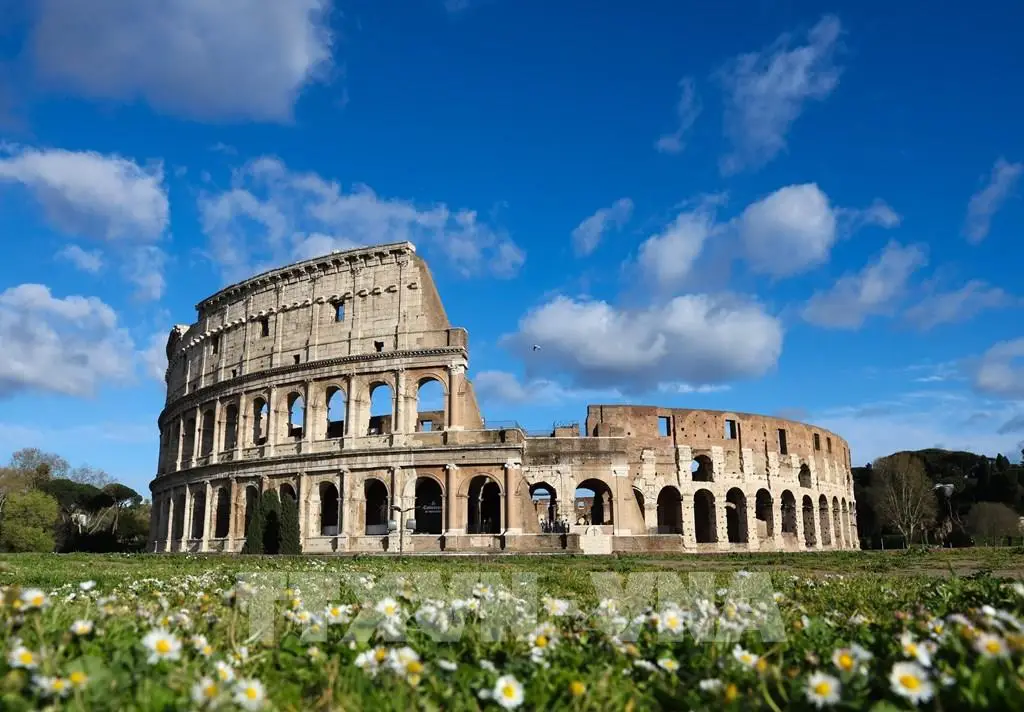 Giải Mã Giấc Mơ Thấy Colosseum: Điềm Báo Nào Đang Chờ Đón Bạn? 5 Colosseum huyền ảo trong giấc mơ.