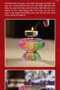 Nến lưu ly cháy trên bàn thờ gia tiên.