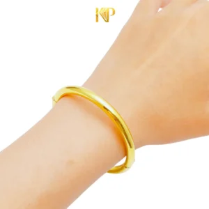 Vòng vàng phong thủy tinh xảo, vàng nguyên chất, gấm.