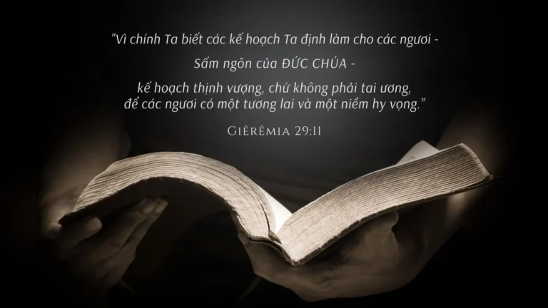 Suy tư giữa nỗi lo và hy vọng