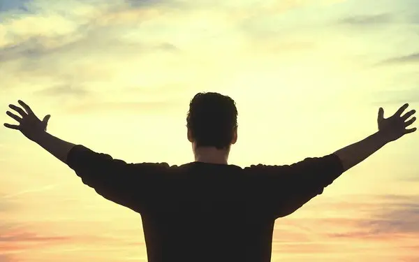 Giải Mã Giấc Mơ Thấy Người Khác Chảy Máu: Điềm Báo Gì Chờ Đợi? 4 Người nỗ lực vượt qua thử thách