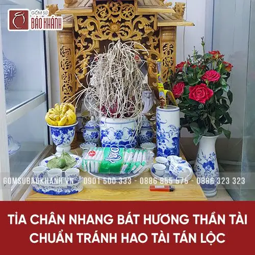 Chân Hương Có Đốt Được Không: Quy Tắc Thanh Tẩy, Sắp Đặt Bát Hương Chuẩn Nghi Thức 4 Bát hương thanh tịnh cắm chân hương lẻ chuẩn.