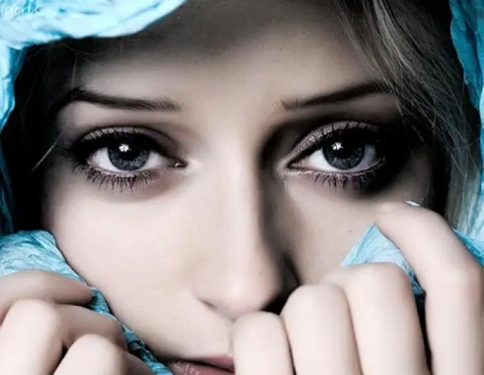 Ánh mắt suy tư nhìn về tương lai