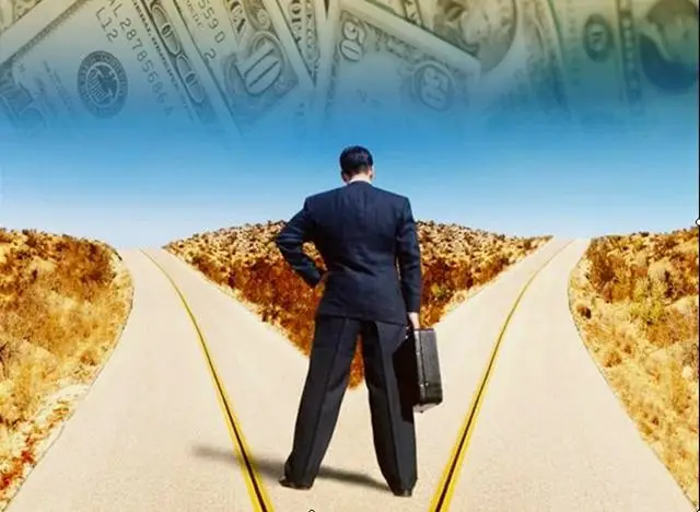 Giải Mã Nằm Mơ Thấy Nghỉ Việc Tự Nhiên: Hóa Giải Và An Tâm 4 Sự nghiệp mới: Suy tư con đường.