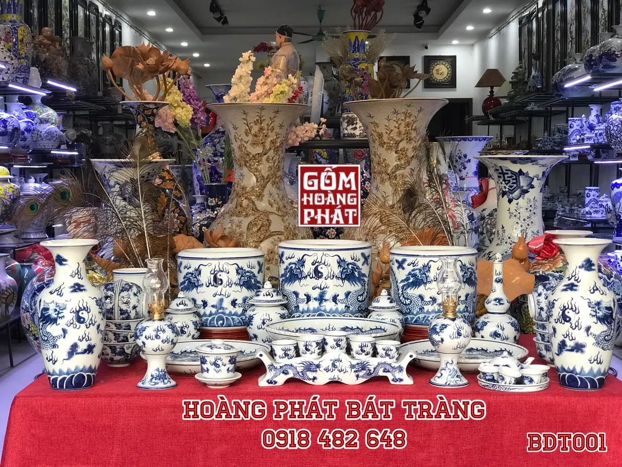 Bộ Đồ Thờ Cúng Bát Tràng: Hướng Dẫn Sắp Đặt Chuẩn Mực Gia Tiên 5 Bộ Đồ Thờ Bát Tràng Men Lam Rồng Chầu Nguyệt