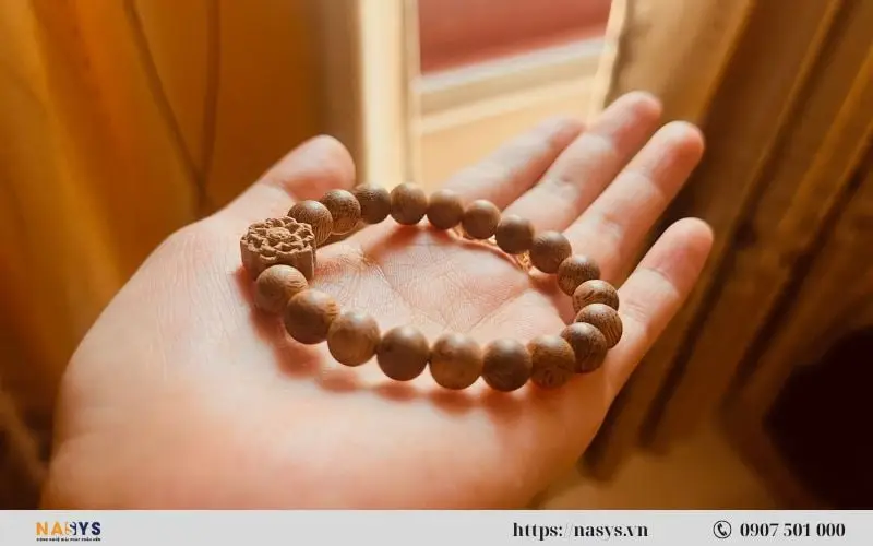 Tĩnh tại, bình an cùng vòng gỗ.