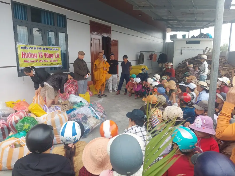 Giải Mã Giấc Mơ Thấy Gấu Trắng: Điềm Báo, Ý Nghĩa Và Hướng Hóa Giải 5 Hành động thiện nguyện, lan tỏa Nhân hòa, Tích đức.