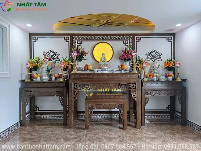 Giải Mã Giấc Mơ Thấy Hoa Lan: Điềm Báo & Hóa Giải May Mắn 5 Bàn thờ gia tiên hoa lan tươi thắm an lành