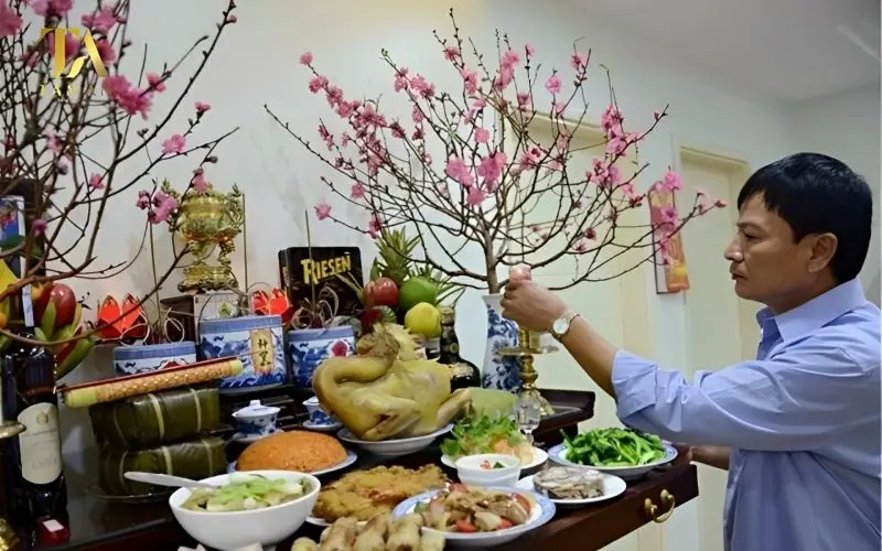 Hướng Dẫn Chi Tiết Cách Hóa Giải Bàn Thờ Có Kiến Hiệu Quả 7 Gia đình ấm cúng chuẩn bị lễ vật thành kính.