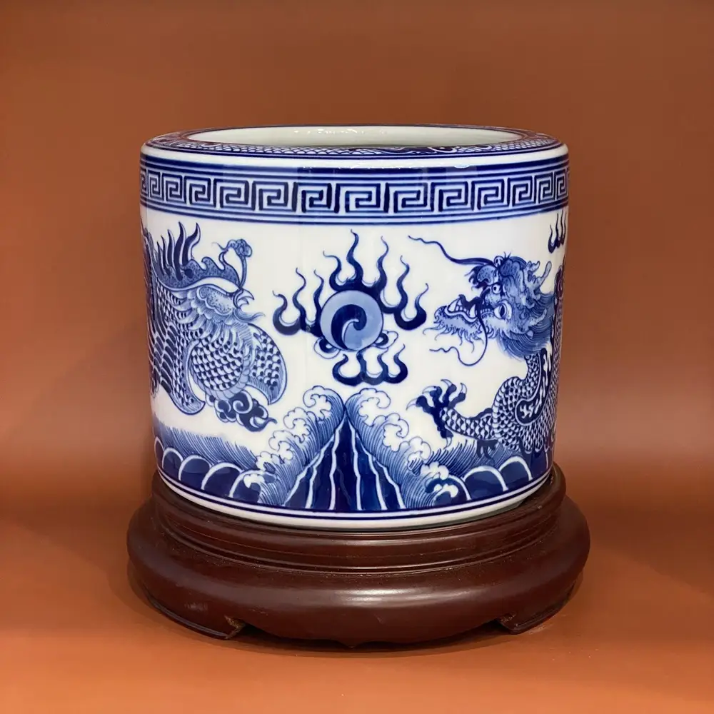 Bát tụ bảo gốm sứ rồng phượng tinh xảo.