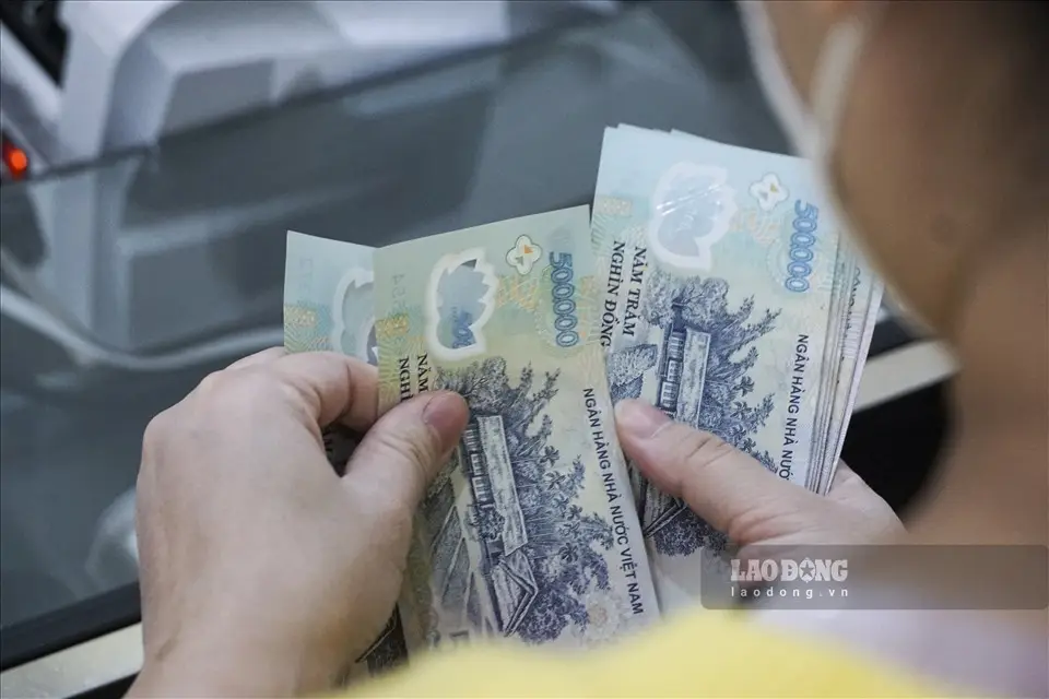 Nằm Mơ Thấy Mất Tiền Nhưng Tìm Lại Được: Giải Mã & Hóa Giải 4 Tìm thấy tiền, nhẹ nhõm tài chính.