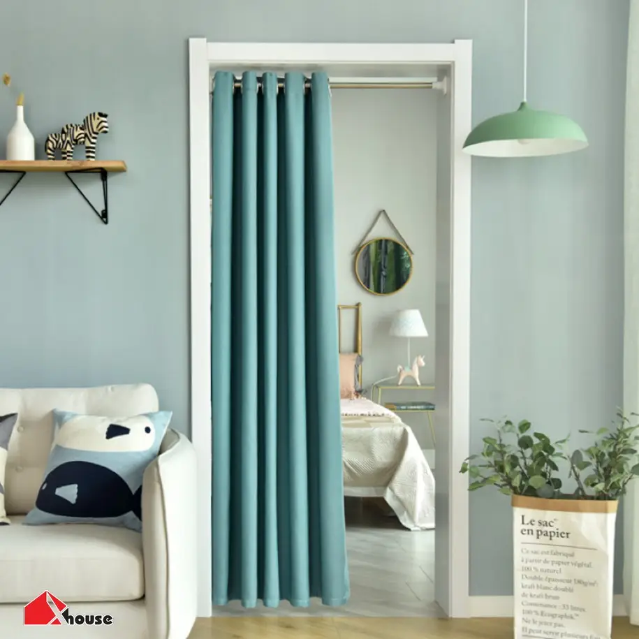 Phòng hóa giải gương phản chiếu bằng rèm.