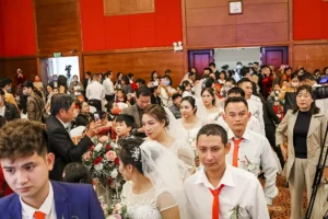 Cặp đôi hạnh phúc trong giấc mơ đám cưới