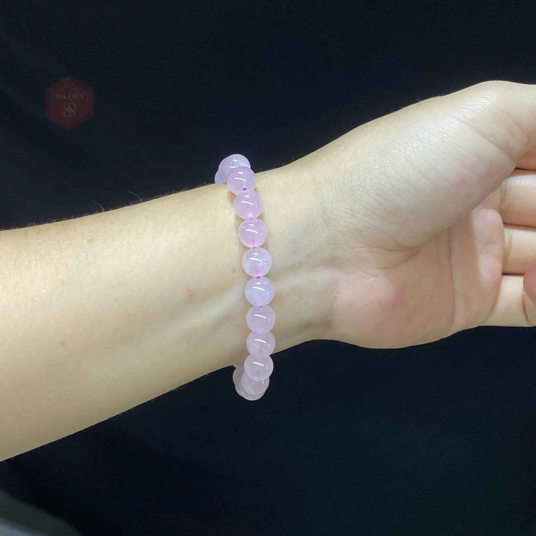 Phụ nữ vuốt vòng thạch anh hồng 8mm.