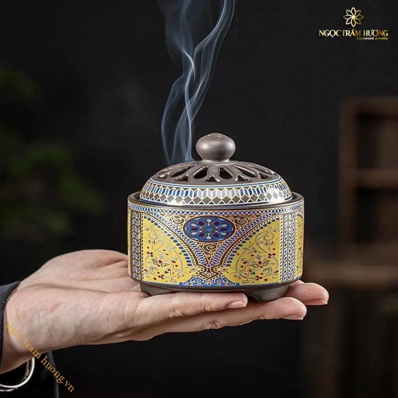 Thanh tẩy vòng bằng khói trầm hương