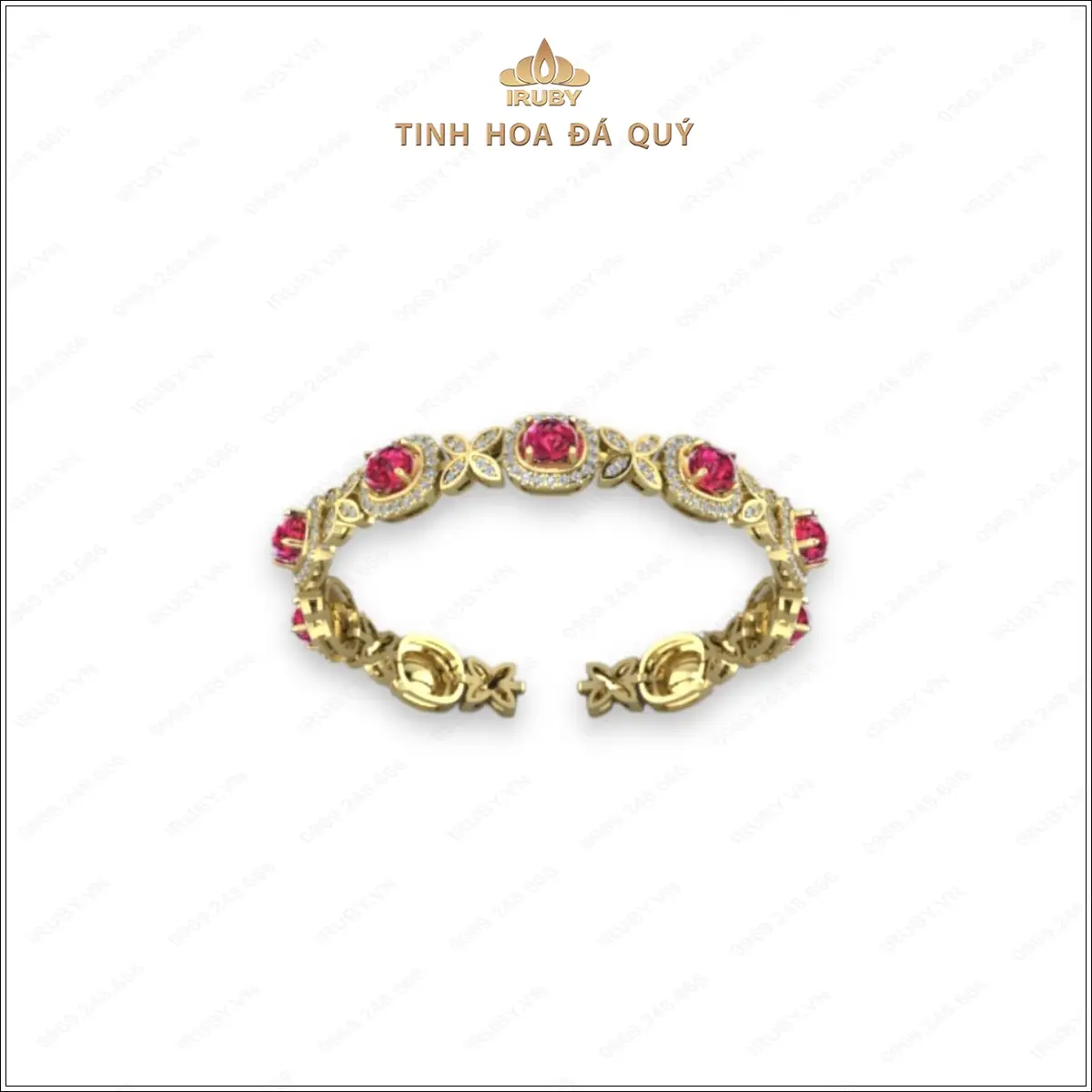 Cận cảnh vòng ruby sạch sáng dưới trăng.