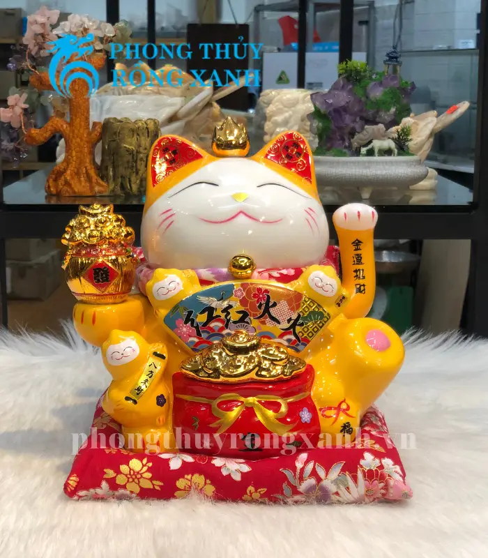 Giải Mã Nằm Mơ Thấy Mèo Vàng: An Lành Hay Cảnh Báo Sâu Sắc? 6 Mèo Thần Tài Vàng May Mắn