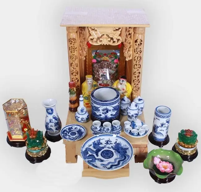 Bàn thờ Thần Tài, ngai chén chuẩn mực