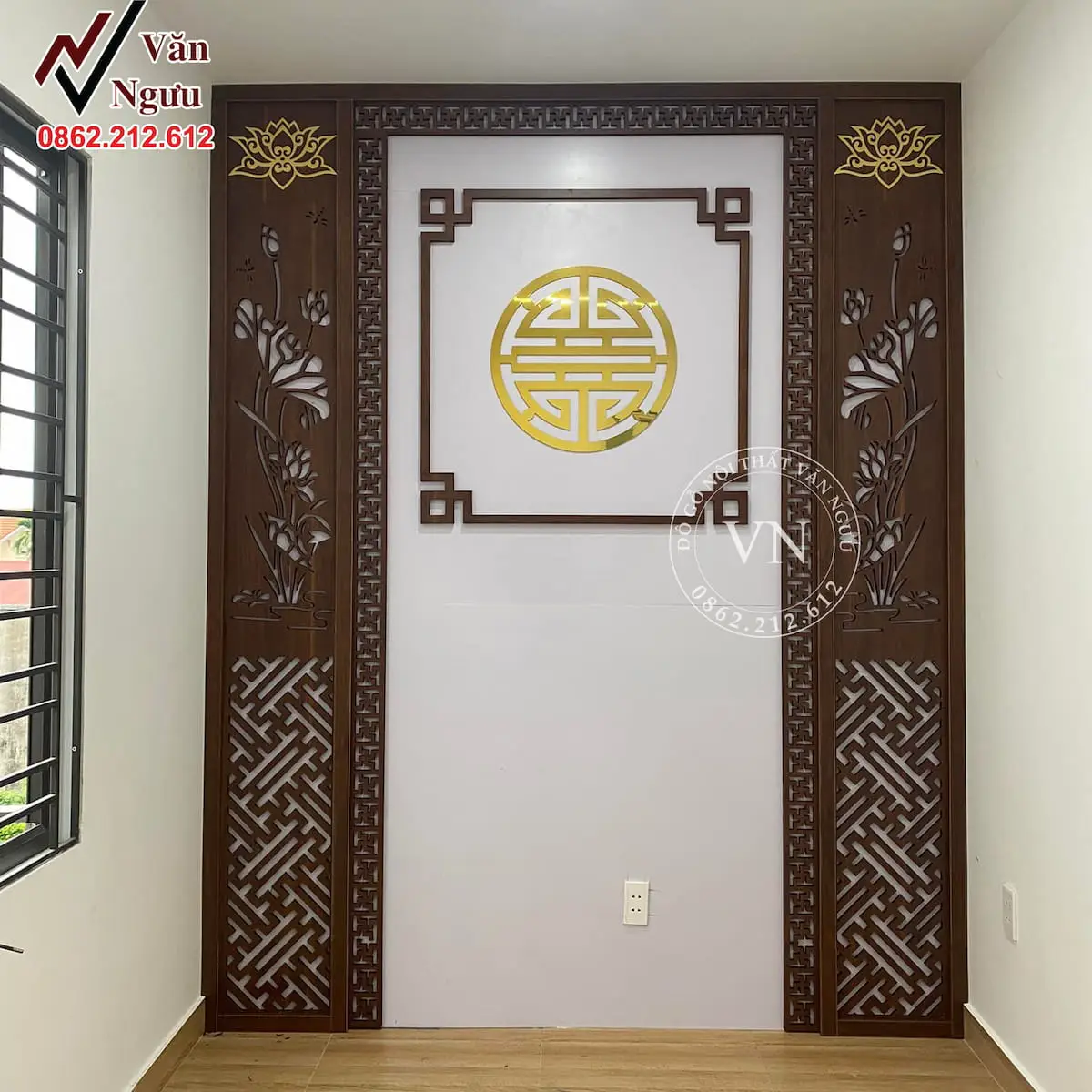 Kiêng Kỵ Bàn Thờ Sát Tường Ẩm: Hóa Giải Hiệu Nghiệm Phong Thủy Chính Phái 5 Bàn thờ cách tường, tấm gỗ chống ẩm.