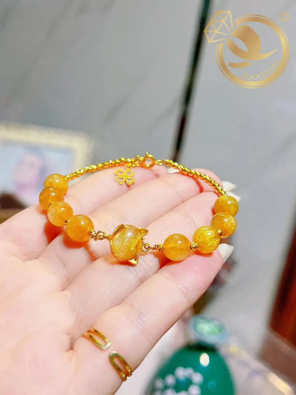 Vòng vàng 18K thạch anh đa sắc