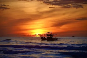 Bình minh biển khơi: An yên và hy vọng.