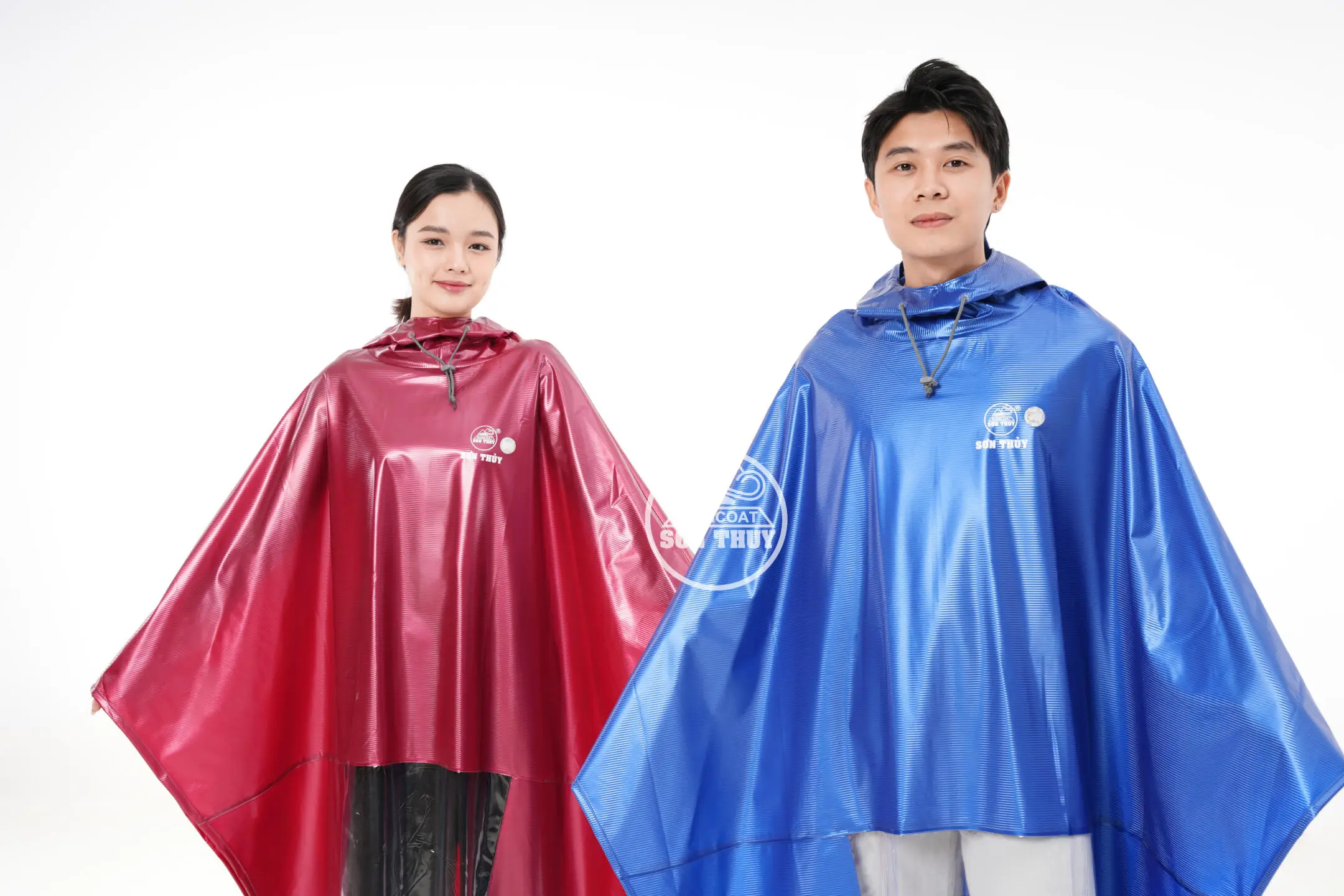 Nằm mơ thấy áo mưa: Giải mã chi tiết và cách hóa giải điềm xấu 6 Màu sắc áo mưa và ý nghĩa phong thủy