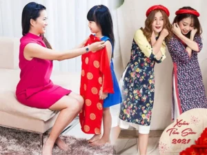 Hạnh phúc mua sắm quần áo mới trong mơ may mắn.