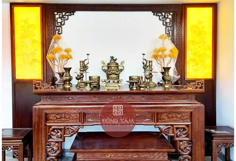 Hướng dẫn sắp đặt bàn thờ tránh kiêng kỵ.