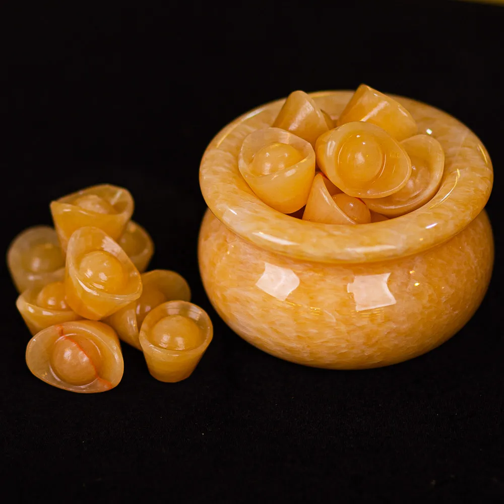 Giải Mã Khác Biệt: Tỳ Hưu Hay Bát Tụ Bảo – Lựa Chọn Nào Cho Vận Khí Tài Lộc Của Bạn? 6 Bát Tụ Bảo gốm sứ chứa vàng, tiền, đá quý.