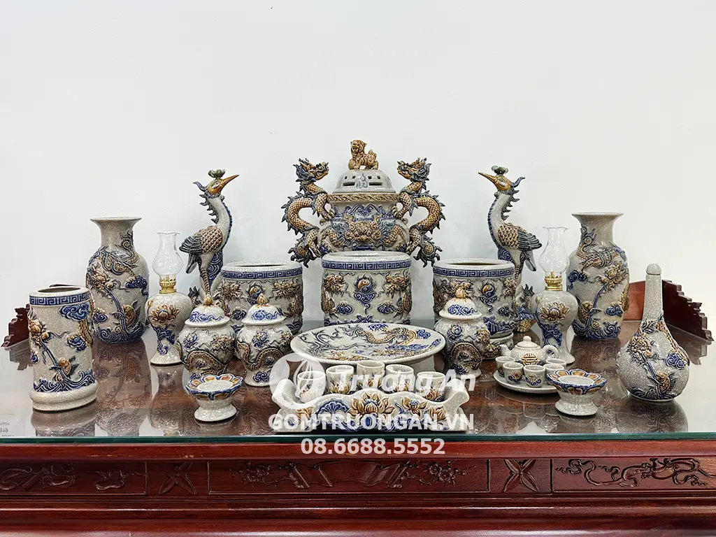 Bát Hương Rạn Cổ: Cội Nguồn Tâm Linh & Nghi Thức Thờ Cúng Chuẩn Mực 7 Men rạn cổ đẹp tinh xảo, bền vững.