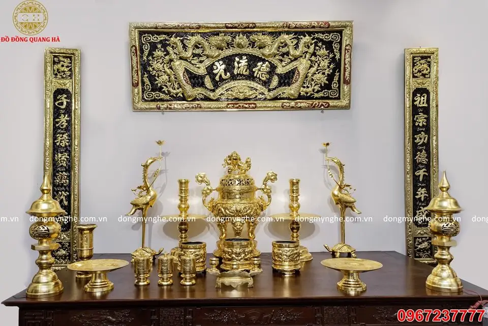 Hướng Dẫn Chi Tiết Bộ Đồ Thờ Cúng Đầy Đủ: Nền Tảng Gia Đạo An Lạc 6 Đồ thờ cúng bằng đồng tinh xảo, linh thiêng.