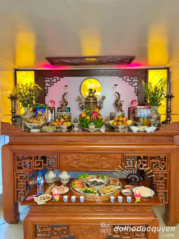 Vật phẩm thờ cúng chuẩn bàn thờ gia tiên