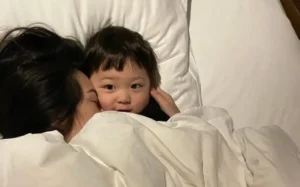 Bé đáng yêu ngủ: Niềm mong đợi cha mẹ.