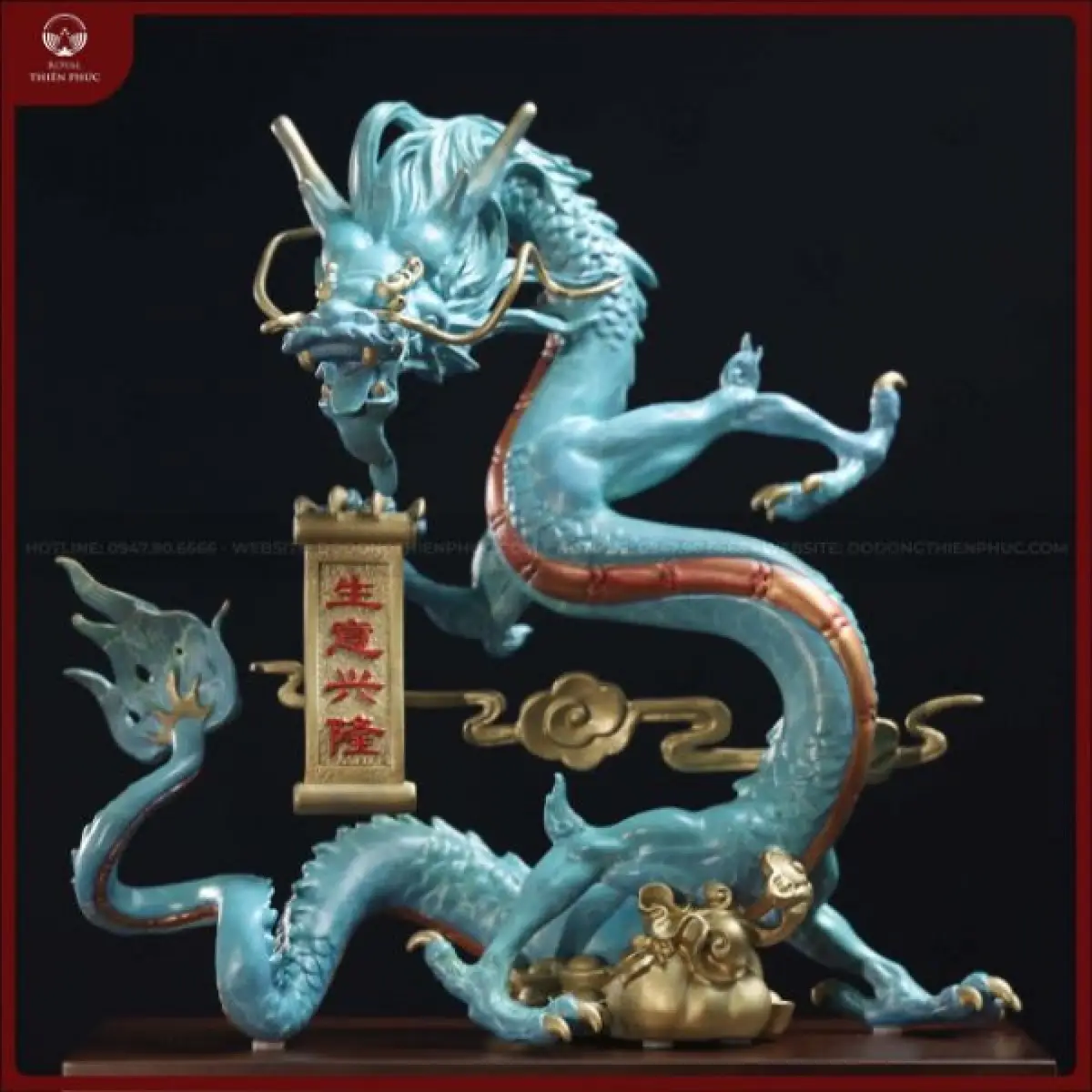 Tượng Rồng Xanh gỗ ngọc, nội thất sang trọng ấm cúng.