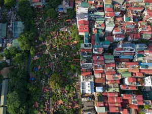 Năng lượng âm khí nghĩa trang bao trùm khu dân cư