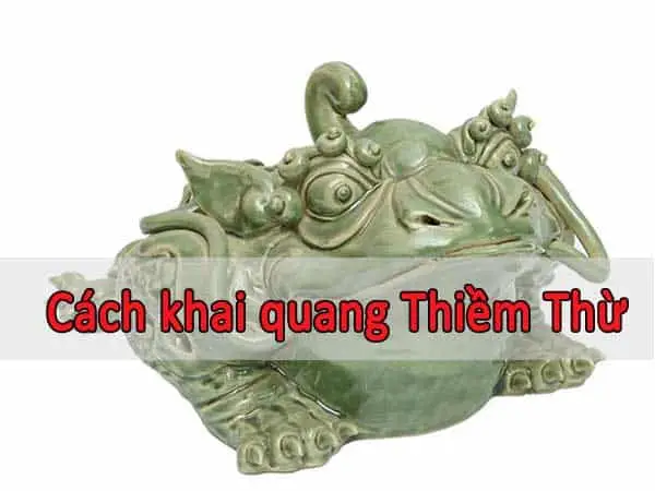 Cận cảnh Thiềm Thừ khai quang, thần thái sống động.
