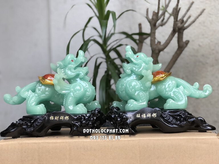 Tỳ Hưu Tuổi Canh Ngọ 1990 Hợp Đơn Hay Đôi? Giải Mã Bí Quyết Chiêu Tài Lộc, Tình Duyên Vượng Khí 5 Cặp Tỳ Hưu đá cẩm thạch trên bàn làm việc