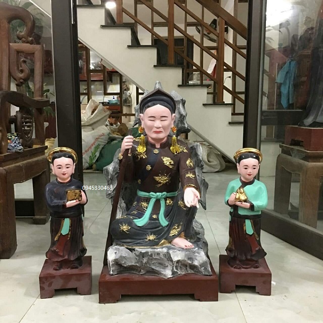 Tỳ Hưu Cho Quán Cafe: Bí Quyết Đặt Chuẩn Phong Thủy Để Chiêu Tài Kích Lộc Bền Vững 7 Chủ quán cafe tôn kính lau Tỳ Hưu.