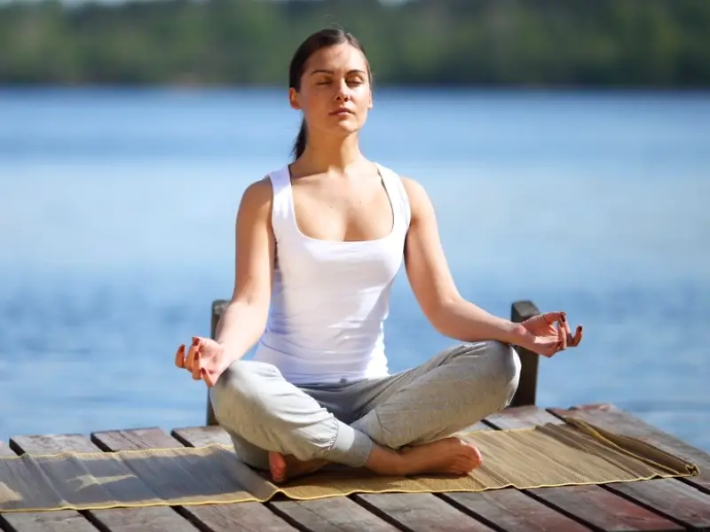 Người thiền định: Tĩnh tâm, kiểm soát nội tâm.