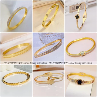 Vòng vàng 18K sen trúc đính đá sang trọng.