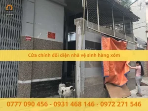 Xung đột luồng khí: Tốt cửa chính, xấu toilet.