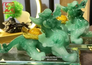 Tỳ Hưu uy nghi trong phòng ngủ tĩnh lặng.